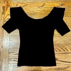 Women’s Club Monaco off shoulder top, Size XS/TP, Black